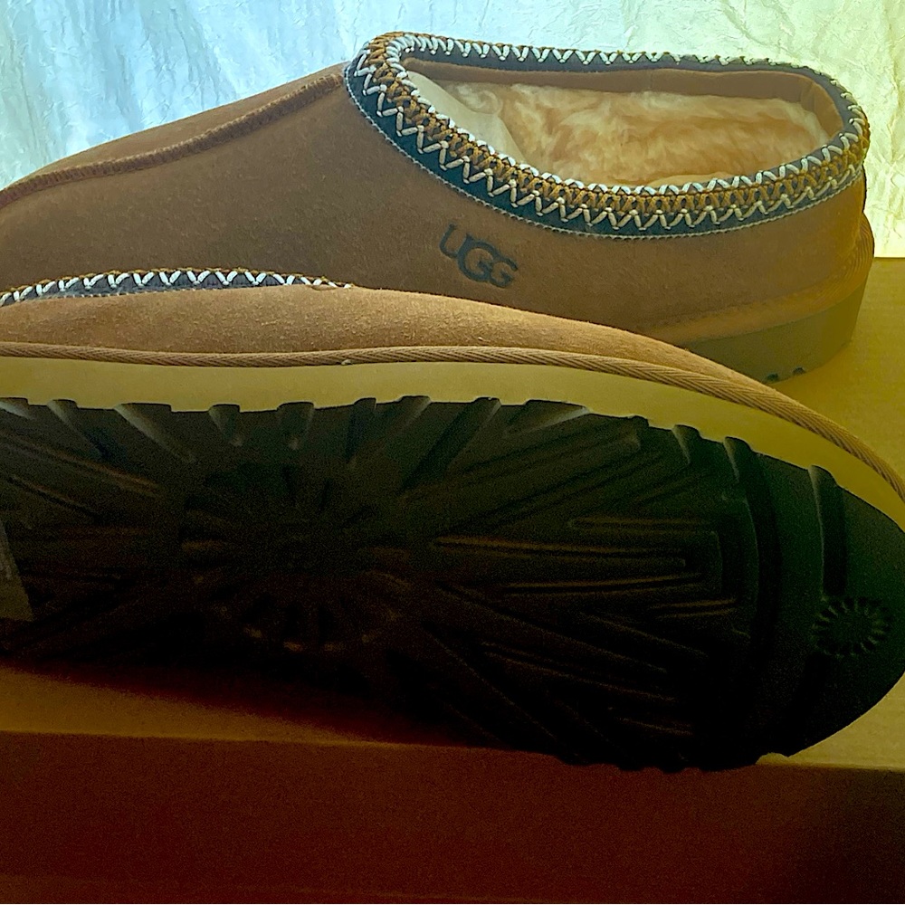 UGG Tasman Slipper Color Chestnut
